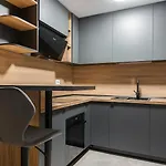 아파트 One Velvet Parking *