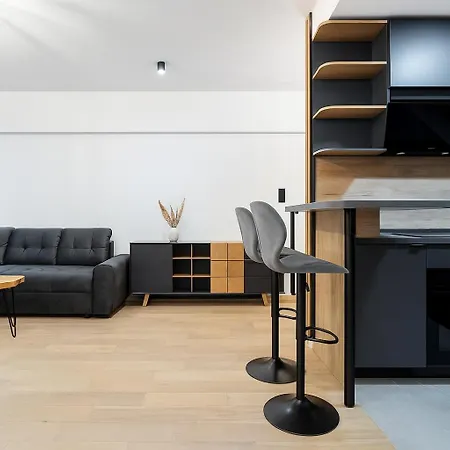 One Velvet Parking Apartment *