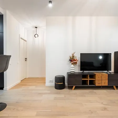 One Velvet Parking * Bucureşti