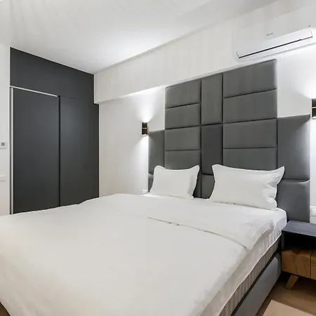 One Velvet Parking *